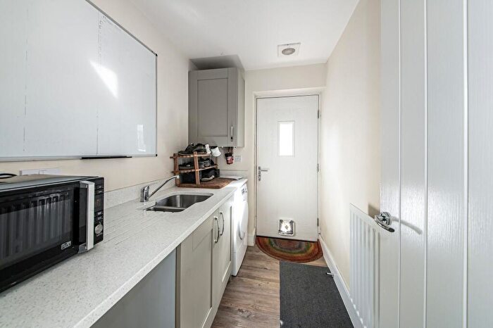 4 Bedroom Detached House For Sale In Milbank Way, Steventon, OX13