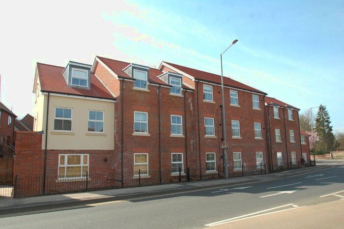 2 Bedroom Flat To Rent In Germain Street, Chesham, Buckinghamshire, HP5