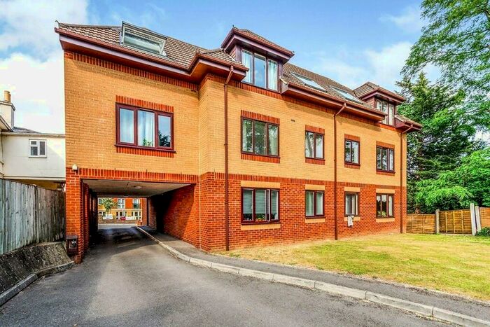 1 Bedroom Flat To Rent In St. Denys Road, Southampton, Hampshire, SO17