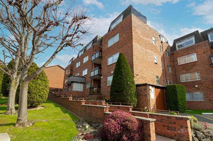2 Bedroom Apartment For Sale In Hale Lane, Edgware, HA8