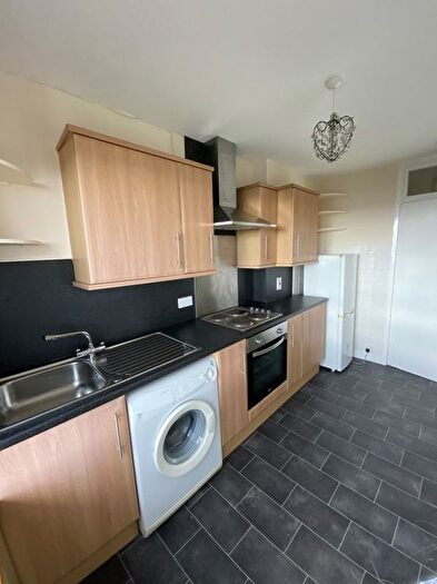 2 Bedroom Flat To Rent In Tr Colinton Place, Dundee, DD2