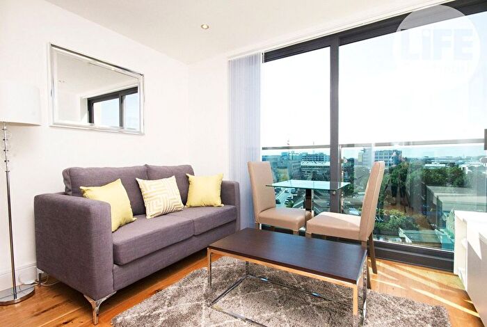 Studio To Rent In Station Road, Hayes, UB3