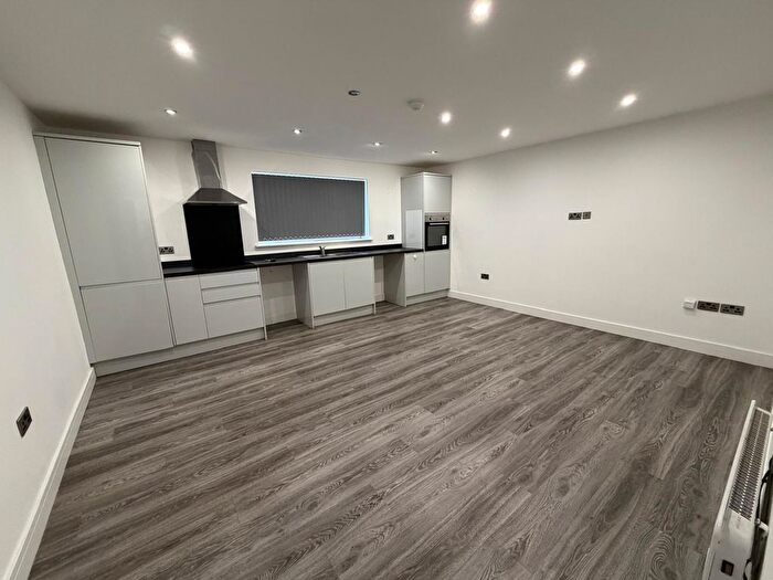 2 Bedroom Flat To Rent In Greenhill Lane, Alfreton, DE55