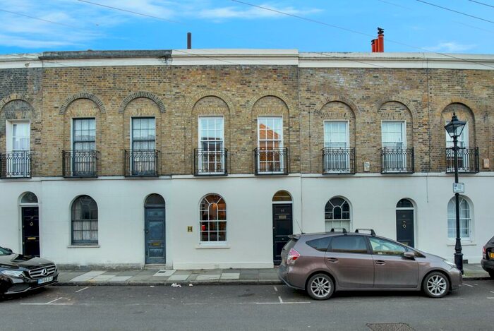 2 Bedroom Terraced House To Rent In Aberavon Road, Mile End, E3