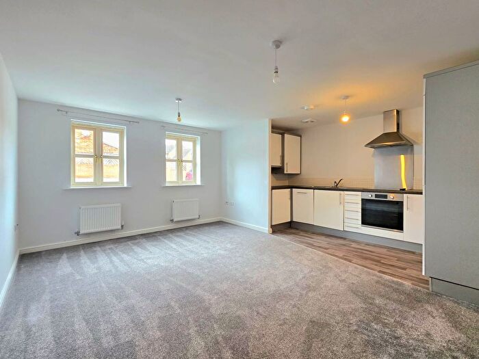 2 Bedroom Flat To Rent In Daycroft, Barnsley, S71