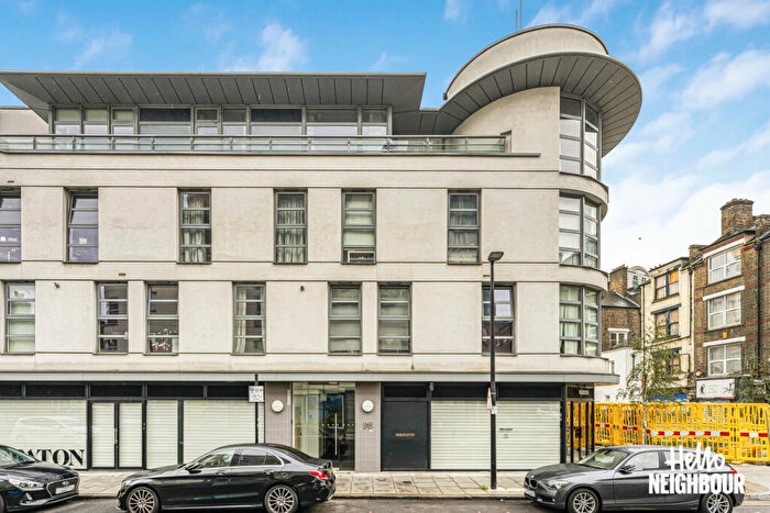 2 Bedroom Apartment To Rent In Cobb Street, London, E1