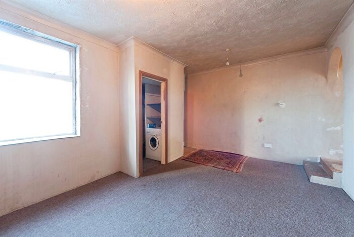 2 Bedroom Maisonette For Sale In London Road, Waterlooville, PO7