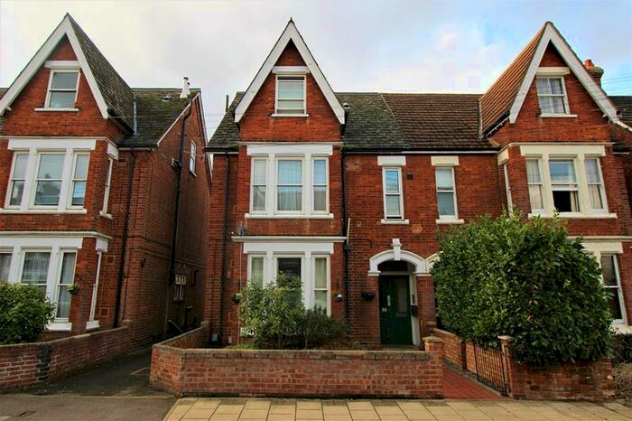 1 Bedroom Flat To Rent In St Augustines Road, Bedford, MK40