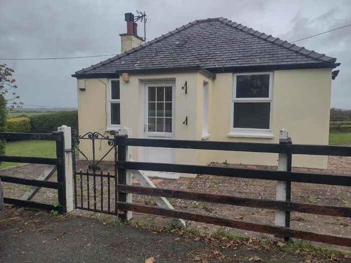 2 Bedroom Cottage To Rent In Near Llanerchymedd, Anglesey, LL71