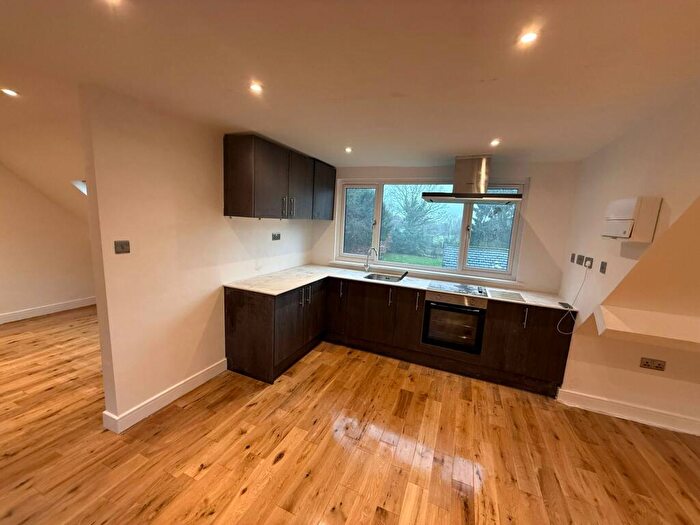 1 Bedroom Flat To Rent In Bath Road, Copper Beeches Bath Road, RG10