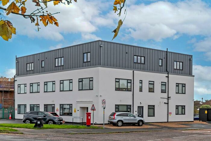 2 Bedroom Apartment To Rent In Ashley Road, St Albans, AL1