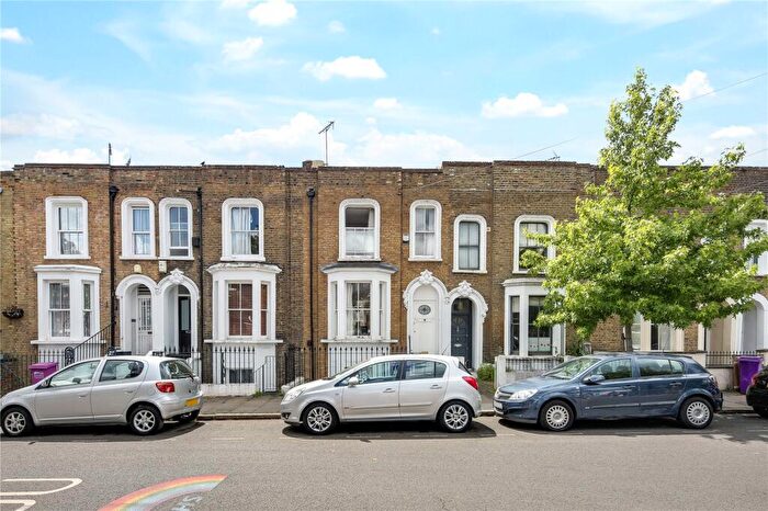 3 Bedroom Terraced House To Rent In Bancroft Road, Stepney, London, E1