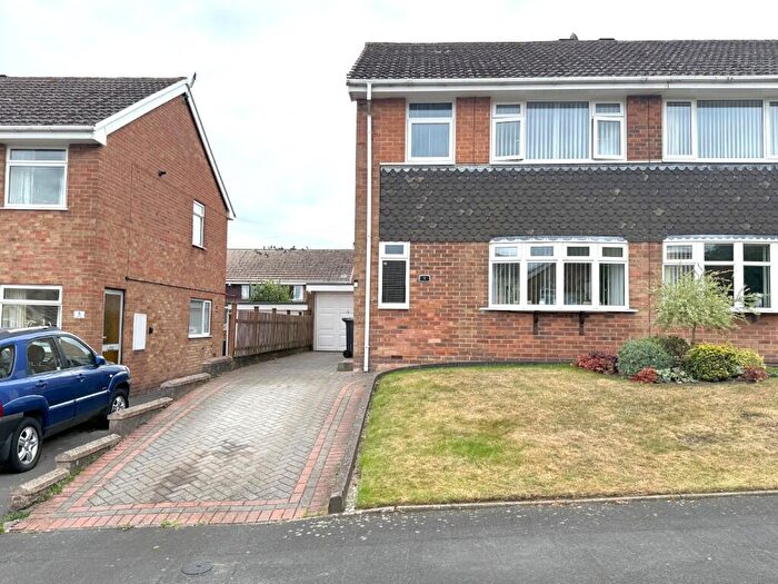 3 Bedroom Semi-Detached House For Sale In Kinder Place, Silverdale, Newcastle Under Lyme, ST5