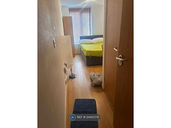 1 Bedroom Flat To Rent In Sunbridge Road, Bradford, BD1