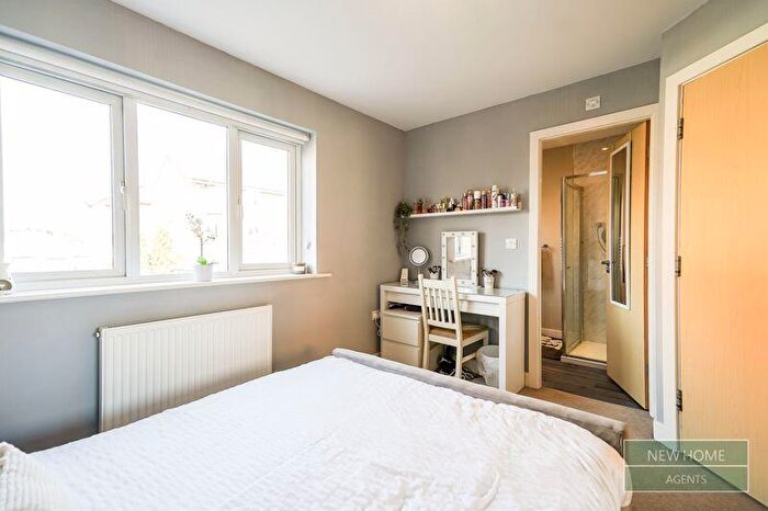 4 Bedroom End Of Terrace House For Sale In Eyre Court, Bramley, Rotherham, S66