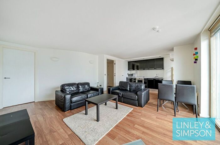 2 Bedroom Flat To Rent In West Point, Wellington Street, Leeds, LS1