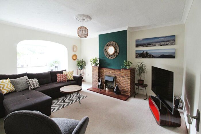 2 Bedroom Bungalow For Sale In Leveson Road, Norwich, NR7