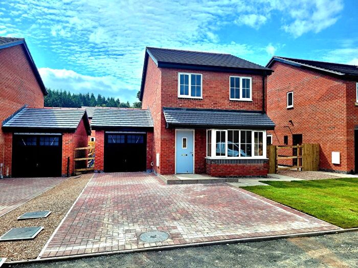3 Bedroom Detached House For Sale In Maesderw, Sarn, Newtown, Powys, SY16