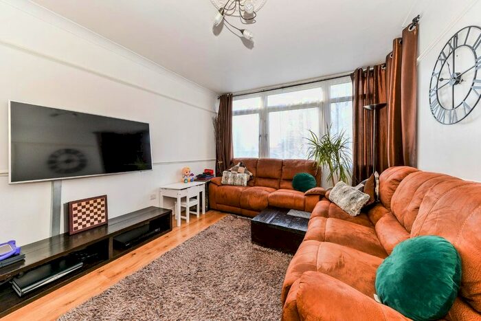 3 Bedroom Flat To Rent In Leopold Street, London, E3