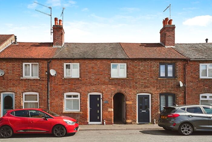 3 Bedroom Terraced House For Sale In The Leys, Evesham, Worcestershire, WR11