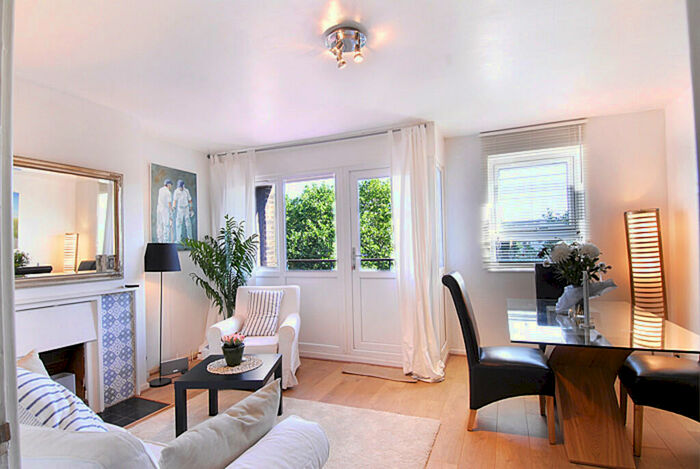 2 Bedroom Flat To Rent In Llewellyn St, Bermondsey, SE16