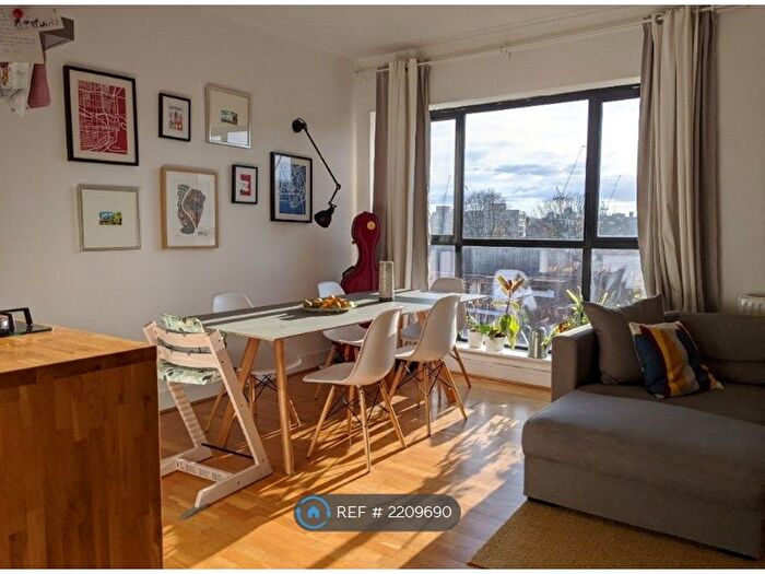 2 Bedroom Flat To Rent In Eastway, London, E9