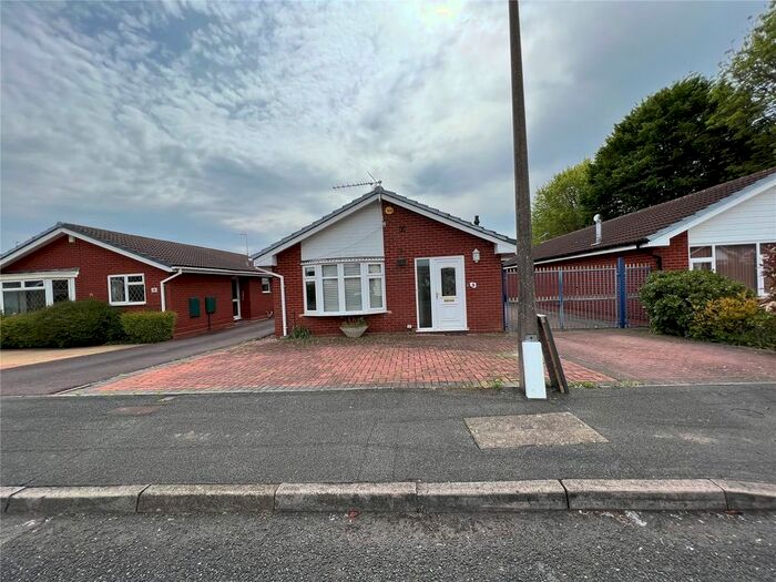 3 Bedroom Bungalow To Rent In Millwalk Drive, Wolverhampton, West Midlands, WV9