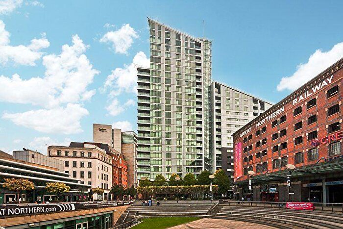 2 Bedroom Apartment To Rent In Great Northern Tower, Watson Street, Manchester, M3