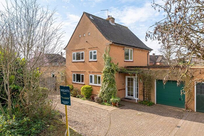 5 Bedroom Detached House For Sale In Honeycroft, Welwyn Garden City, AL8