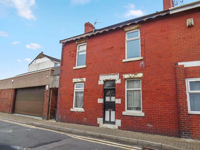 3 Bedroom End Of Terrace House For Sale In . Victory Road, Blackpool, Lancashire, FY1