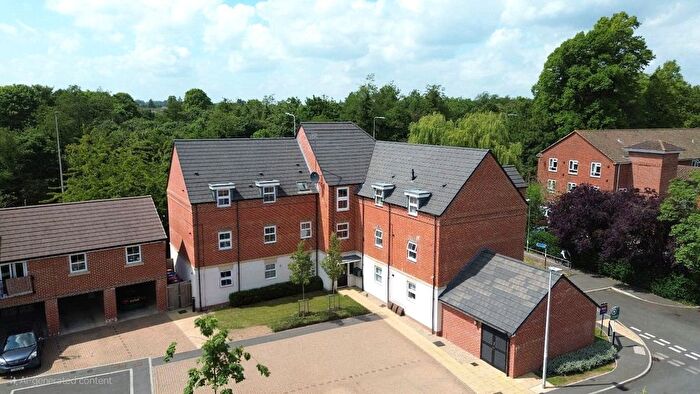 2 Bedroom Flat To Rent In Hutton Close, Newbury, Berkshire, RG14