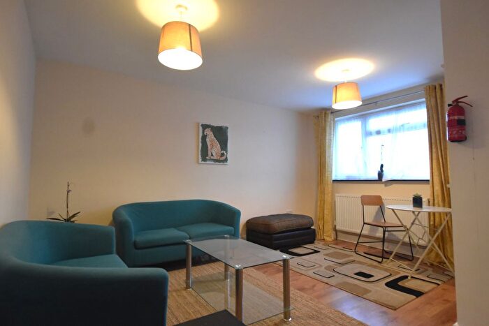 2 Bedroom End Terrace House To Rent In Redditch Walk, Coventry, CV2