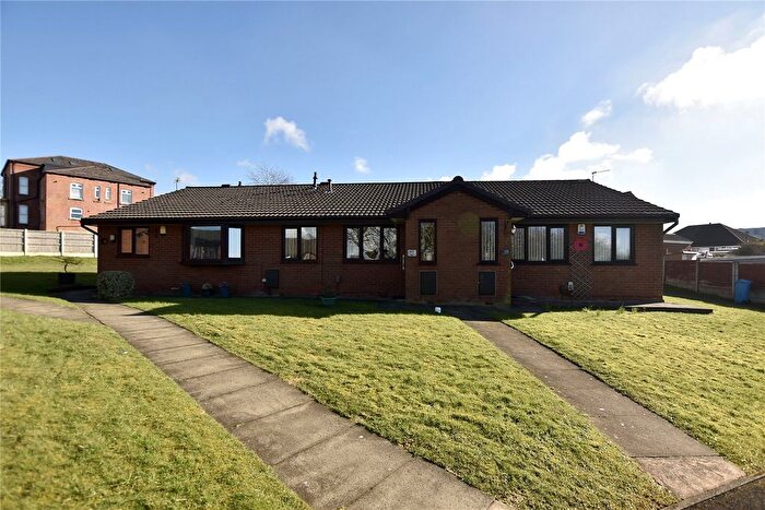 2 Bedroom Bungalow For Sale In Cumberland Drive, Royton, Oldham, Greater Manchester, OL2