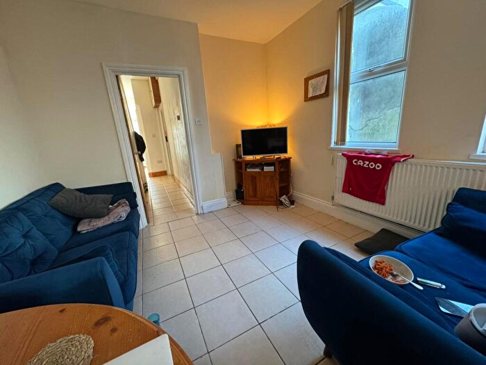 5 Bedroom Terraced House To Rent In Monthermer Road, Cathays, CF24