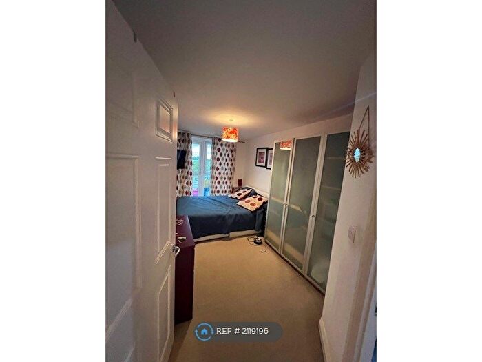 2 Bedroom Flat To Rent In Mill Court, Harlow, CM20