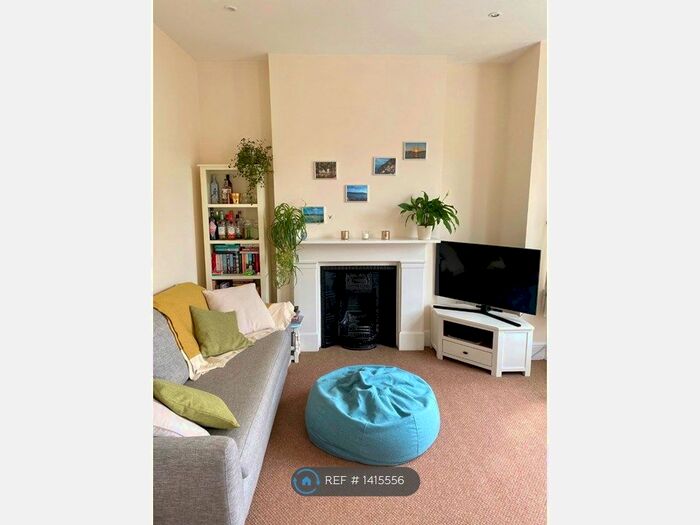 2 Bedroom Maisonette To Rent In Cromwell Road, London, SW19