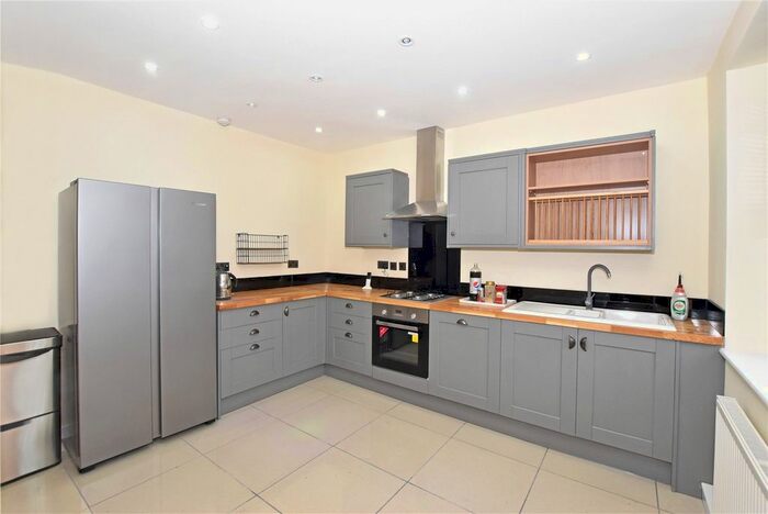 2 Bedroom Flat To Rent In Plasgwyn, Temple Street, Llandrindod Wells, LD1