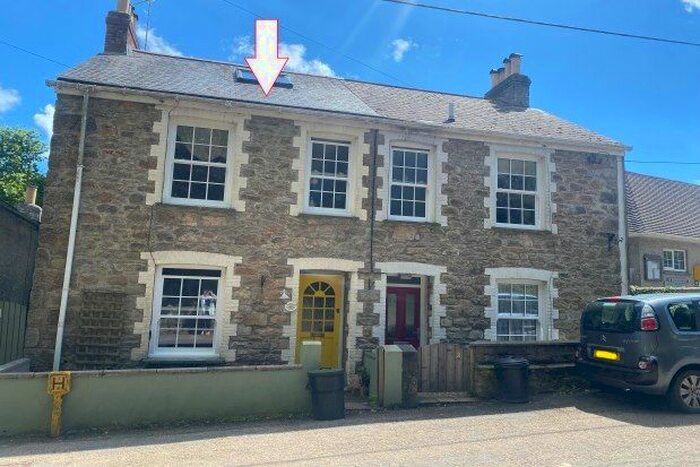 2 Bedroom Cottage To Rent In Nangitha Place, Falmouth, TR11