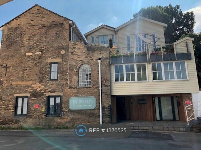 2 Bedroom Flat To Rent In Walnut Tree Lane, Sudbury, CO10