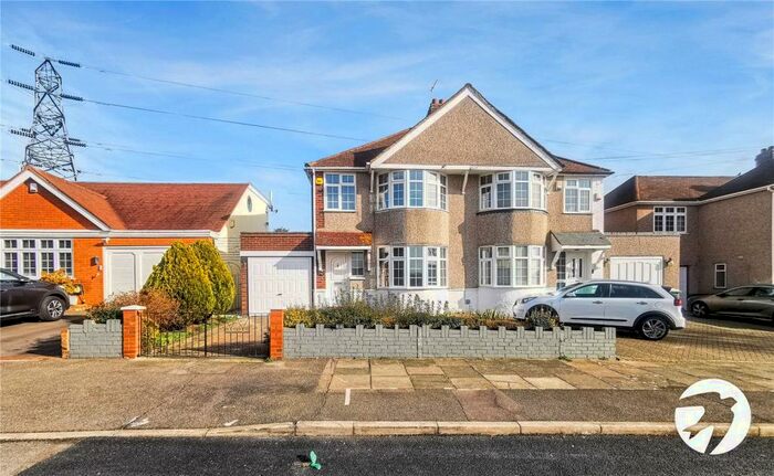 3 Bedroom Semi-Detached House To Rent In Yorkland Avenue, Welling, DA16