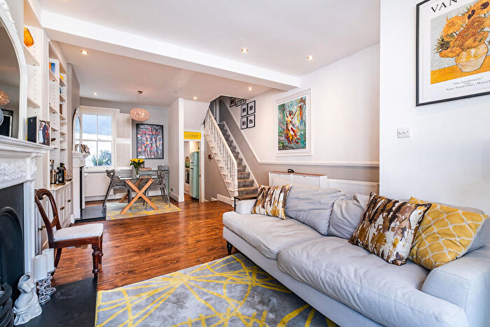 3 Bedroom Terraced House For Sale In Amies Street, London, SW11