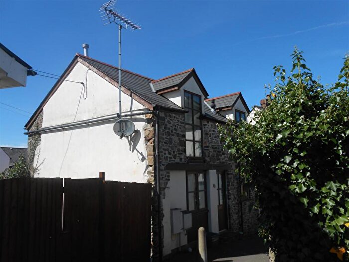 2 Bedroom End Of Terrace House To Rent In Okehampton, Devon, EX20