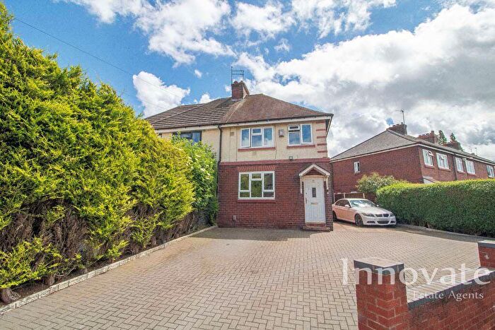 3 Bedroom Semi-Detached House For Sale In Giles Road, Oldbury, B68