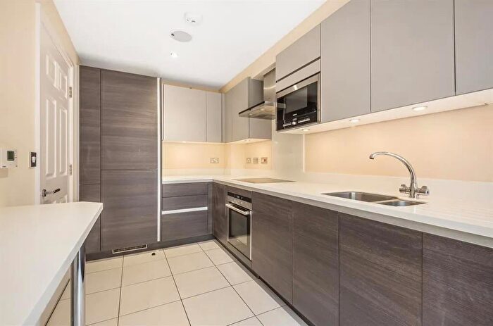 4 Bedroom Terraced House To Rent In Pearl Road, Walthamstow, E17