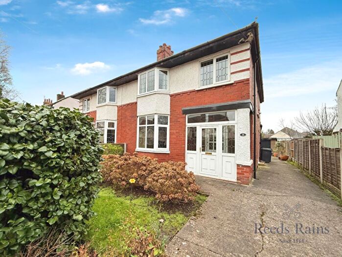3 Bedroom Semi Detached House For Sale In Kensington Avenue, Penwortham, Preston, Lancashire, PR1