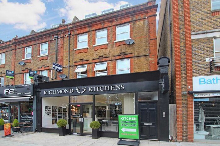 2 Bedroom Flat To Rent In Lower Mortlake Road, TW9