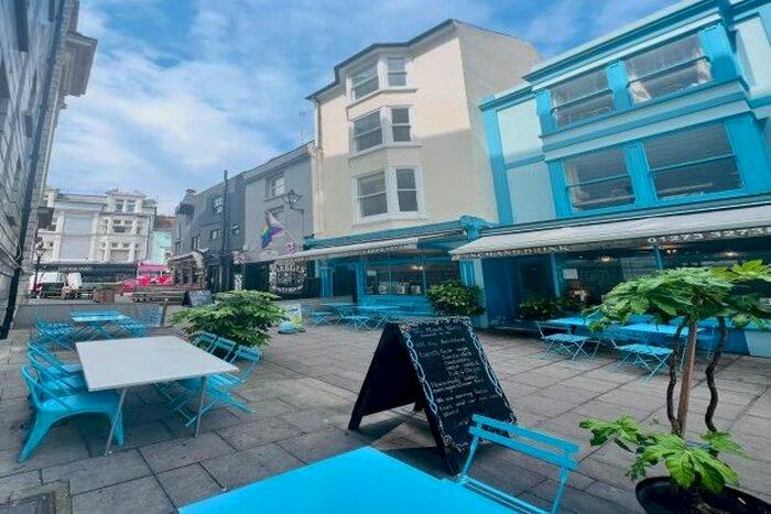 4 Bedroom Flat To Rent In Pool Valley, Brighton, BN1