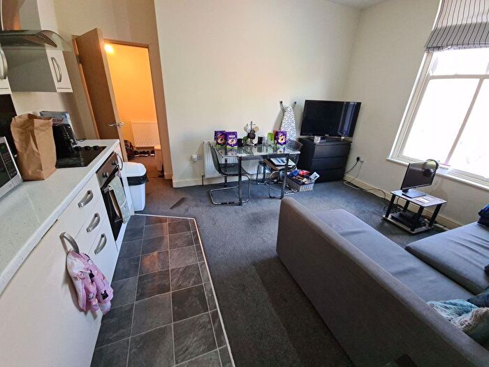 2 Bedroom Semi-Detached House To Rent In Hanover Square, Leeds, LS3