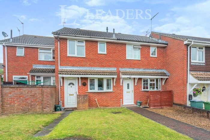 2 Bedroom End Of Terrace House To Rent In Small Crescent, Buckingham, MK18