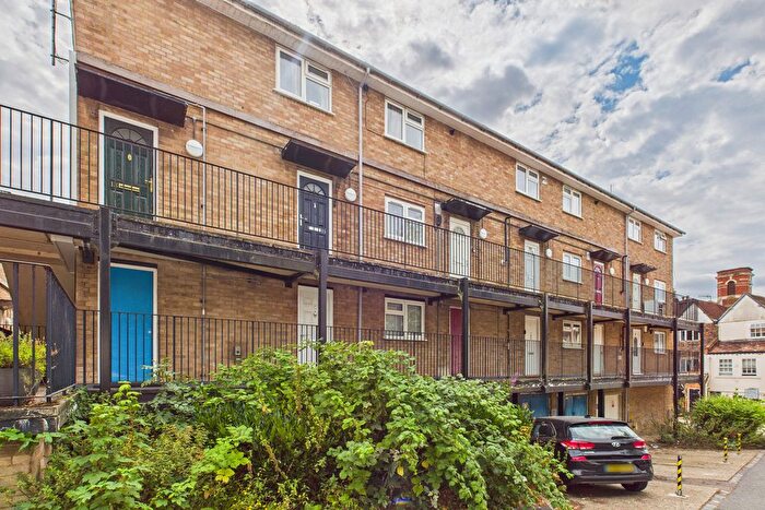 1 Bedroom Flat To Rent In Figtree Hill, Hemel Hempstead, HP2